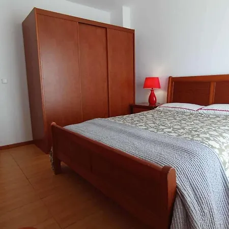 3 Bed House - Sleeps 4 - Wifi - Parking Casa de Férias Angra do Heroísmo
