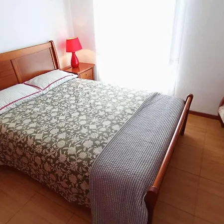 3 Bed House - Sleeps 4 - Wifi - Parking Casa de Férias