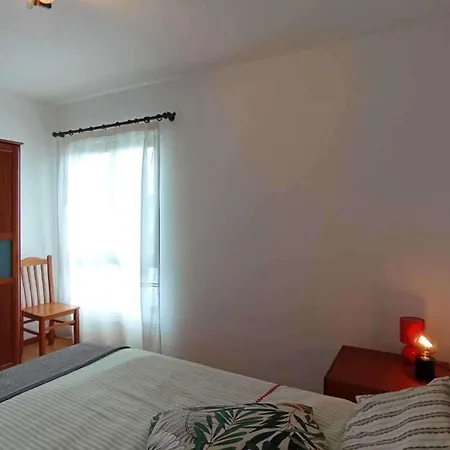 Casa de Férias 3 Bed House - Sleeps 4 - Wifi - Parking Angra do Heroísmo