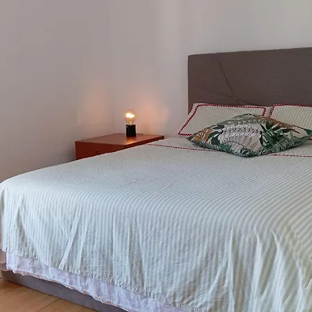 Casa de Férias 3 Bed House - Sleeps 4 - Wifi - Parking *