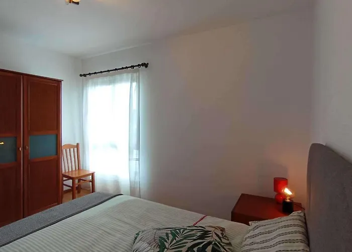 Σπίτι διακοπών 3 Bed House - Sleeps 4 - Wifi - Parking Angra do Heroísmo