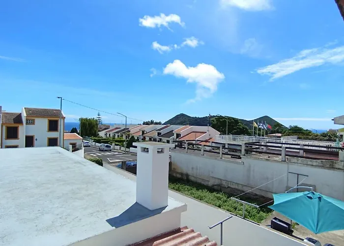 Σπίτι διακοπών 3 Bed House - Sleeps 4 - Wifi - Parking *